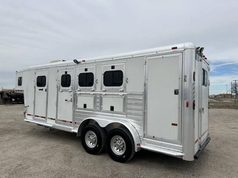 2004 Hart Trailers 3H GN Weekender Horse Trailer - Image 14