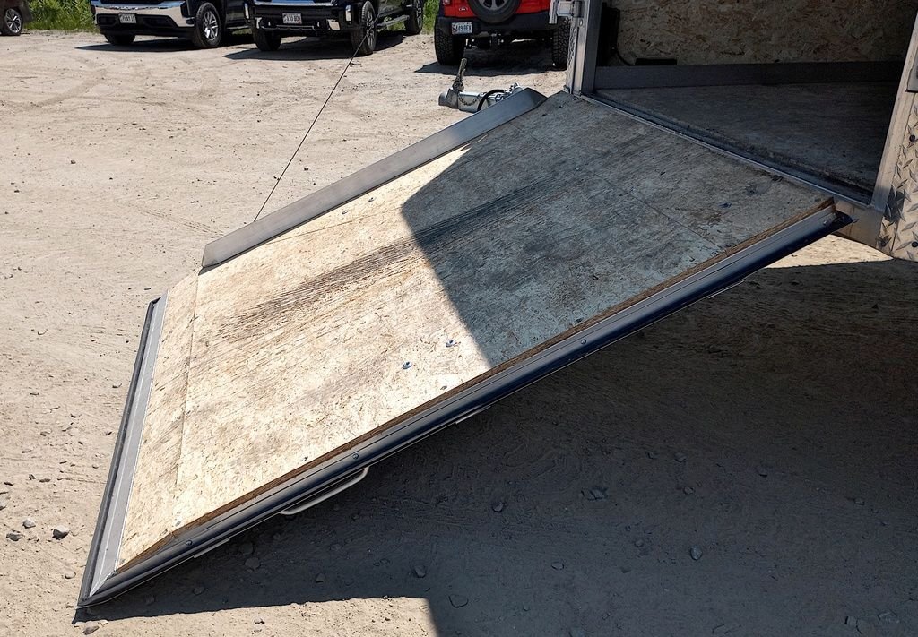 Mission Trailers 101×22 Aluminum 4-Place - Image 12