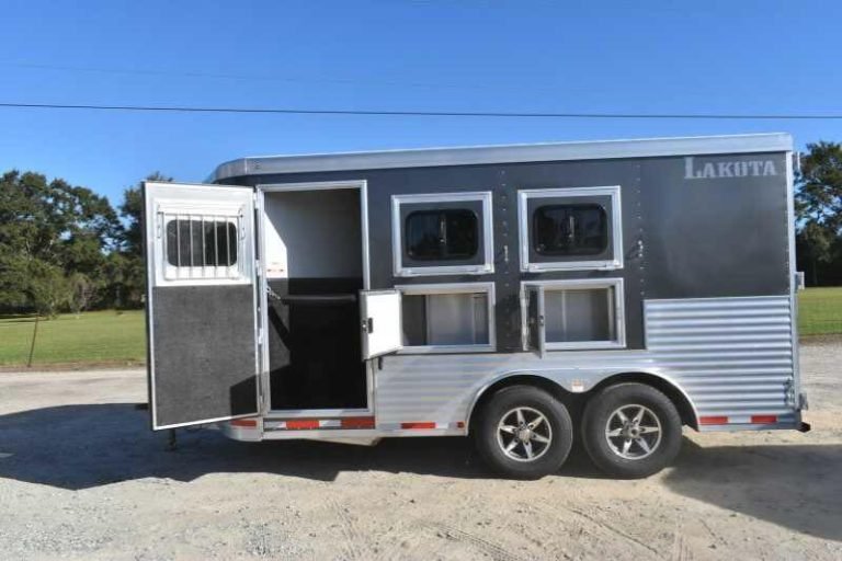 2018 Lakota 83HBPSL 3 Horse Trailer - Image 3
