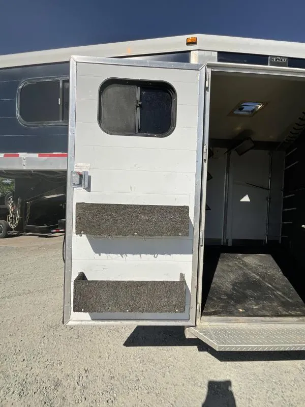 2005 Jamco 4 Horse Gooseneck Trailer - Image 29