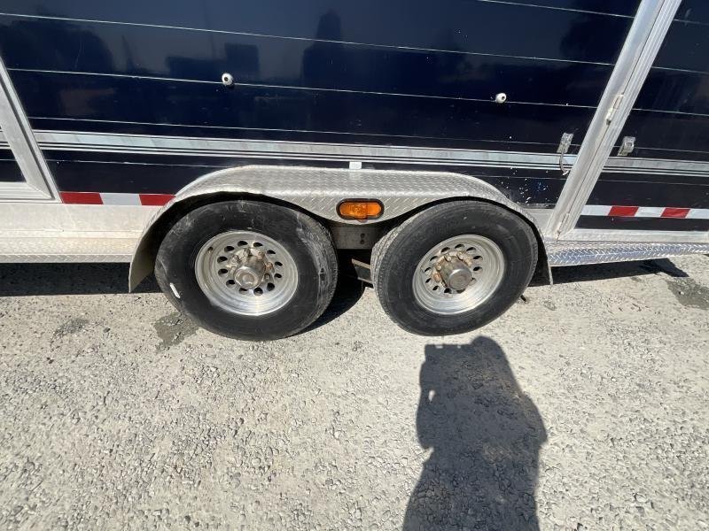 2005 Jamco 4 Horse Gooseneck Trailer - Image 31