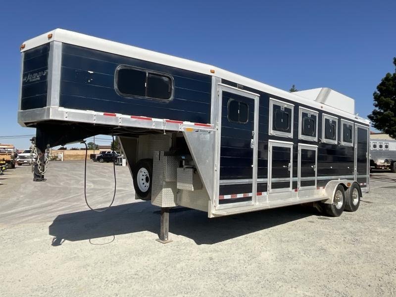 2005 Jamco 4 Horse Gooseneck Trailer - Image 5
