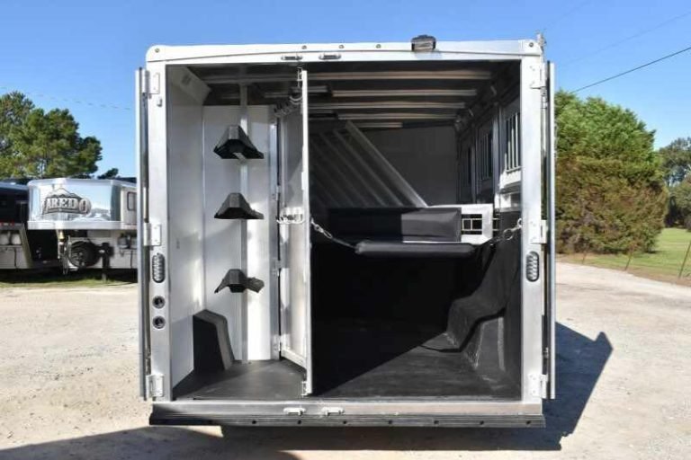 2018 Lakota 83HBPSL 3 Horse Trailer - Image 4