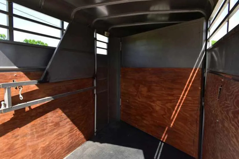 2010 Calico 2 Horse Trailer - Image 10