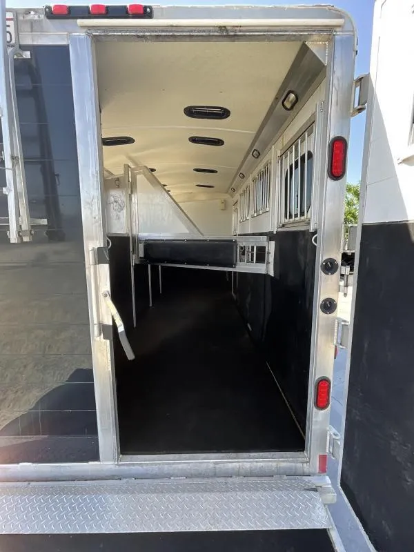2005 Jamco 4 Horse Gooseneck Trailer - Image 16