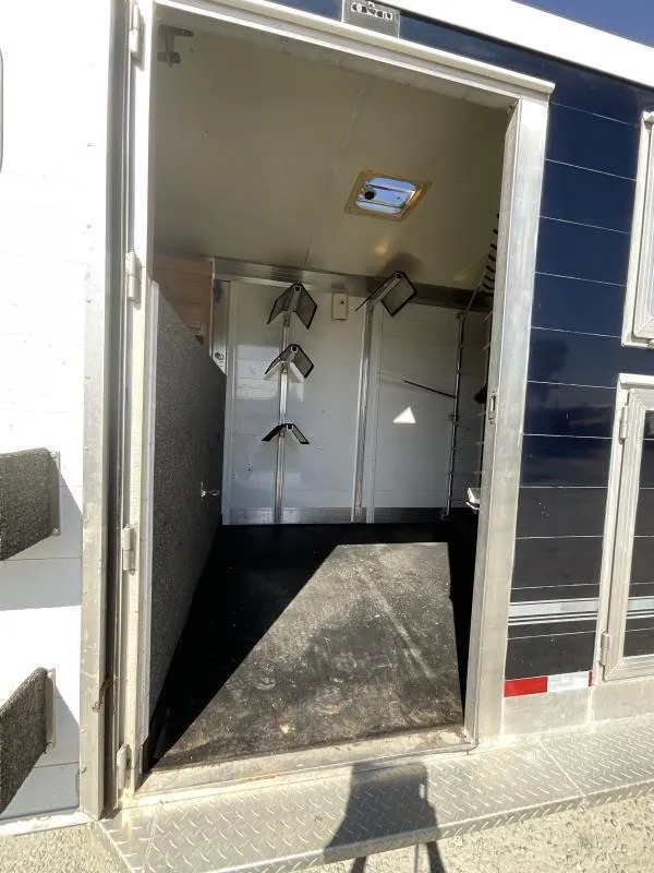 2005 Jamco 4 Horse Gooseneck Trailer - Image 28