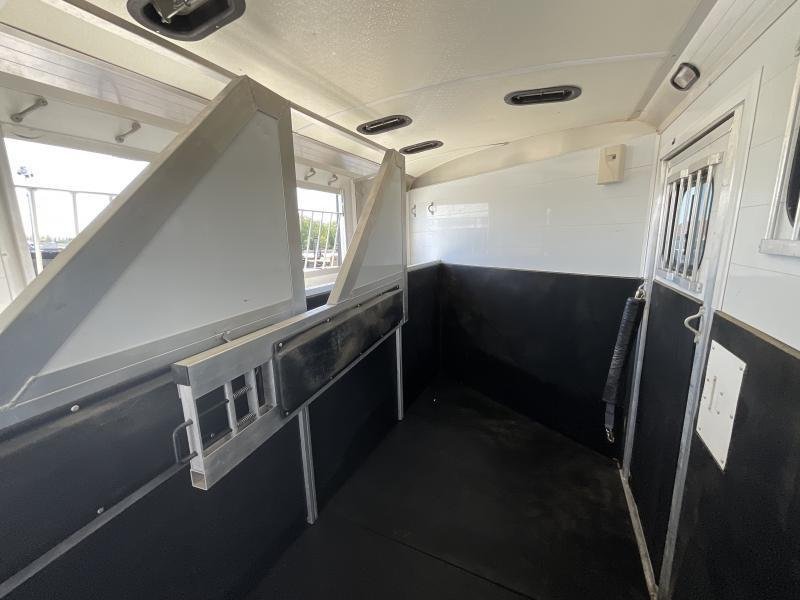 2005 Jamco 4 Horse Gooseneck Trailer - Image 11